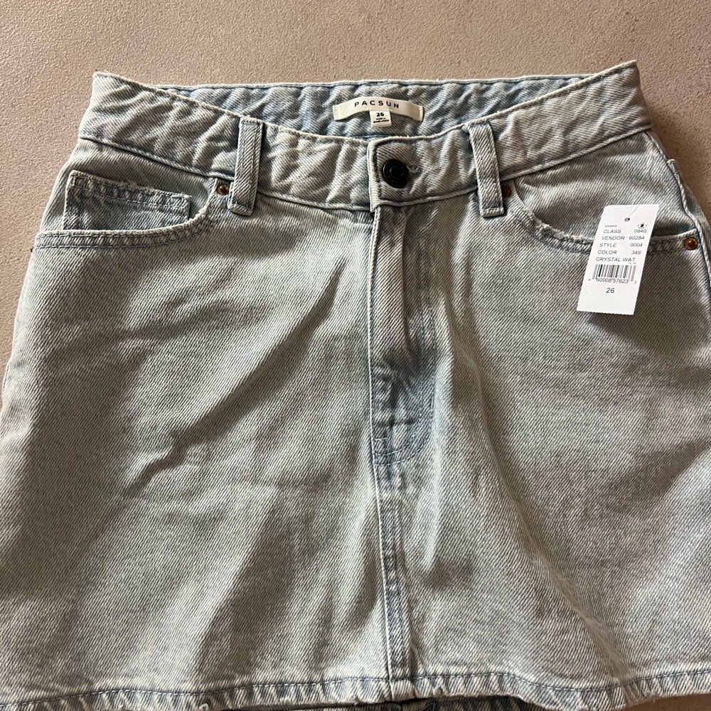 Women’s pacsun jean skirt size 26